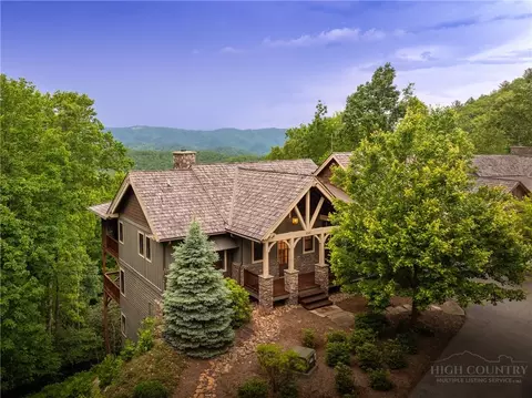 153 Stonecrop Ln, Boone, NC 28607