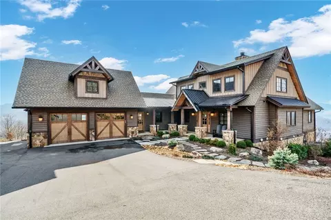 30 Valley Watch Ct, Banner Elk, NC 28604