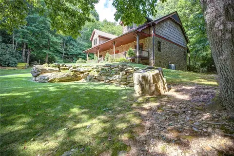 Exterior - 161 Cobblestone Bridge Ln, Banner Elk, NC 28604 photo 5 of 14