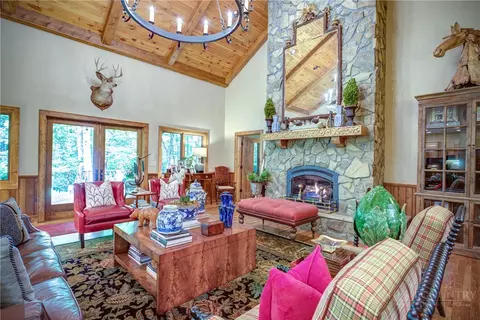 Living - 161 Cobblestone Bridge Ln, Banner Elk, NC 28604 photo 3 of 6
