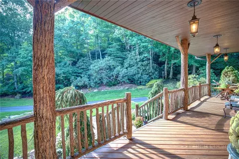 Exterior - 161 Cobblestone Bridge Ln, Banner Elk, NC 28604 photo 7 of 14