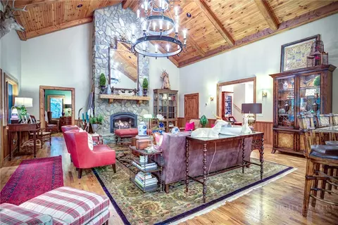 Living - 161 Cobblestone Bridge Ln, Banner Elk, NC 28604 photo 4 of 6