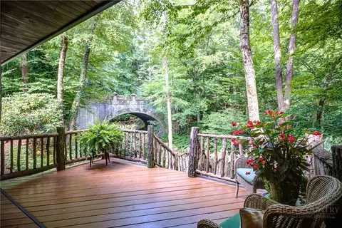 Exterior - 161 Cobblestone Bridge Ln, Banner Elk, NC 28604 photo 11 of 14