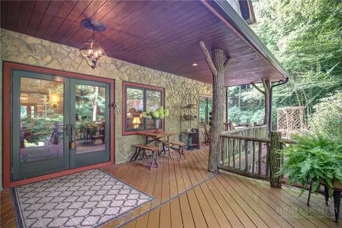 Exterior - 161 Cobblestone Bridge Ln, Banner Elk, NC 28604 photo 12 of 14