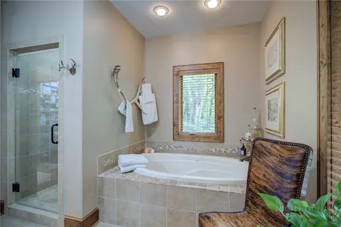 Bath - 161 Cobblestone Bridge Ln, Banner Elk, NC 28604 photo 1 of 4