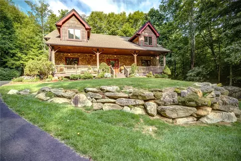 161 Cobblestone Bridge Ln, Banner Elk, NC 28604