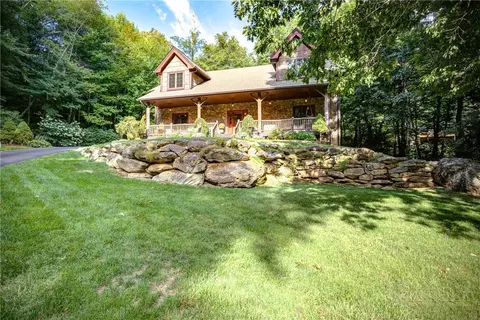 Exterior - 161 Cobblestone Bridge Ln, Banner Elk, NC 28604 photo 1 of 14