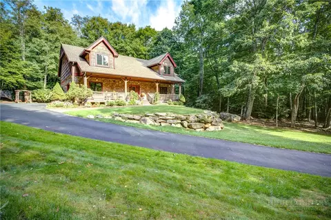 Exterior - 161 Cobblestone Bridge Ln, Banner Elk, NC 28604 photo 3 of 14