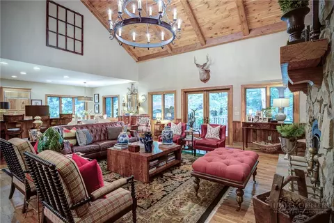 Living - 161 Cobblestone Bridge Ln, Banner Elk, NC 28604 photo 6 of 6
