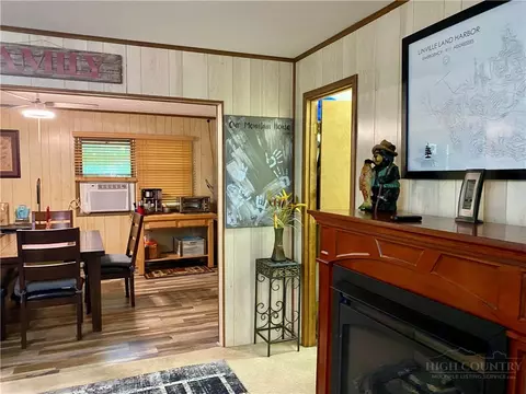 Dining - 175 Ash Loop, Newland, NC 28657 photo 1 of 3