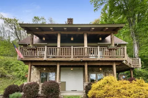 950 Atria Ln, Newland, NC 28657