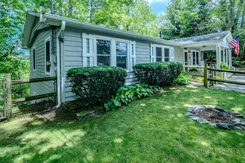 492 Skyland View Dr, Blowing Rock, NC 28605