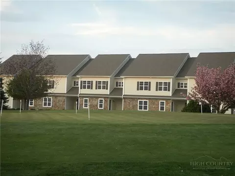 40 Club Villa Dr #512, Roaring Gap, NC 28668