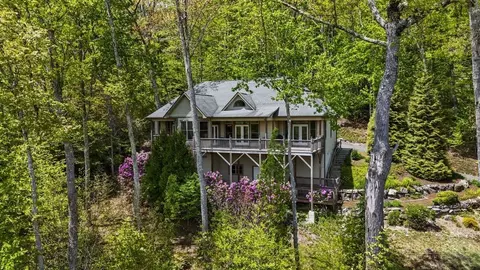 65 Laurel Rock Ct, Banner Elk, NC 28604