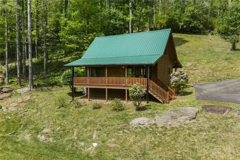 613 Silas Creek Rd, Lansing, NC 28643