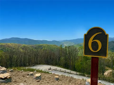 Exterior - 174 Winter Park Trl, Beech Mountain, NC 28604 photo 4 of 5