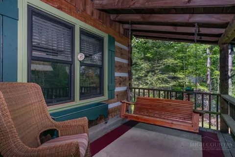 Exterior - 110 Forest Run, Sugar Mountain, NC 28604 photo 2 of 5