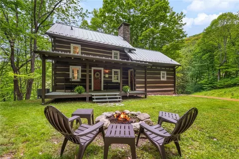 410 Loves Knob Rd, Sugar Grove, NC 28679