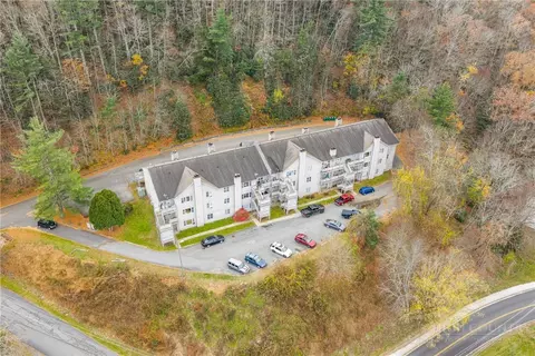 Exterior - 200 Pilgrims Way #12, Boone, NC 28607 photo 4 of 4