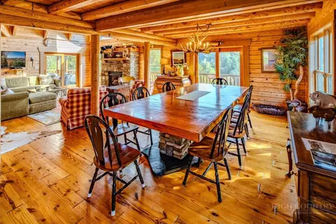 Dining - 989 Scenic Dr, Vilas, NC 28692 photo 3 of 3