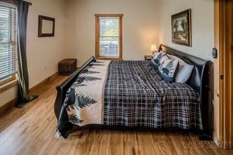 Bedroom - 989 Scenic Dr, Vilas, NC 28692 photo 5 of 7