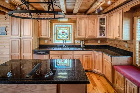 Kitchen - 989 Scenic Dr, Vilas, NC 28692 photo 3 of 4