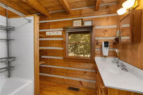 Bath - 826 River Ridge Rd, Boone, NC 28607 photo 1 of 6