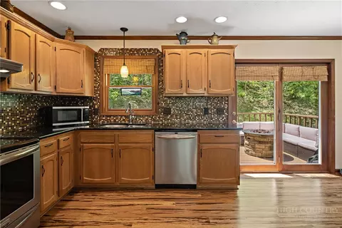 Kitchen - 280 Moss Hill Rd, Boone, NC 28607 photo 2 of 3