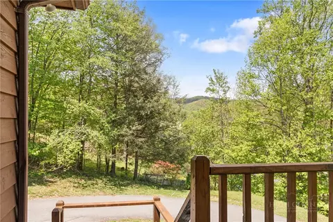 Exterior - 280 Moss Hill Rd, Boone, NC 28607 photo 2 of 7