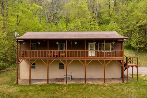 Exterior - 280 Moss Hill Rd, Boone, NC 28607 photo 1 of 7