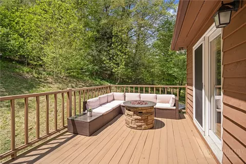 Exterior - 280 Moss Hill Rd, Boone, NC 28607 photo 5 of 7