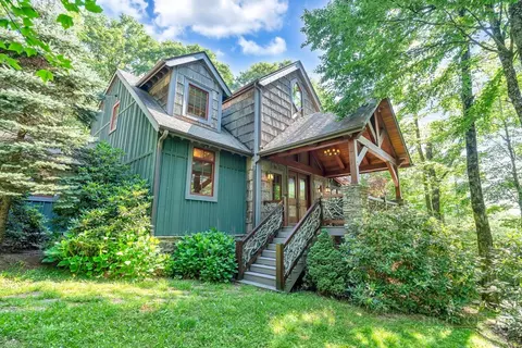 324 Chickasaw Trl, Blowing Rock, NC 28605