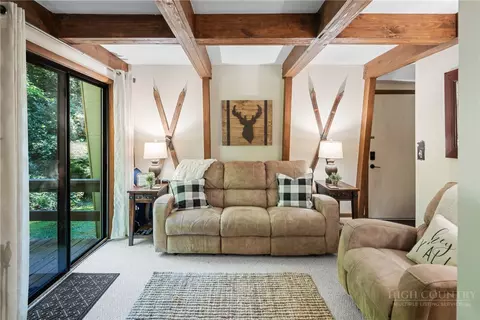 40 Hemlock Hl #A, Banner Elk, NC 28604