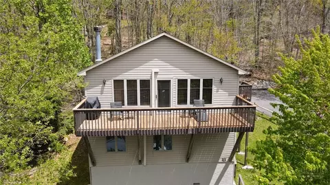 111 Aster Trl, Beech Mountain, NC 28604