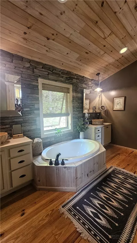 Bath - 692 Great Sky Dr, Todd, NC 28684 photo 5 of 5