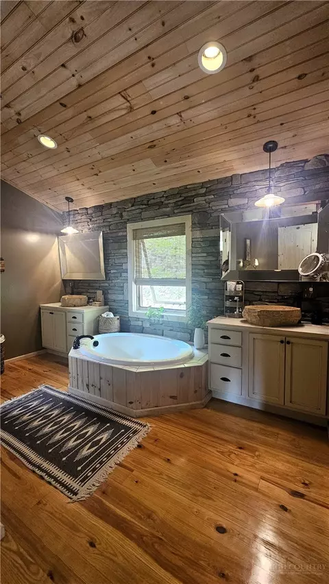 Bath - 692 Great Sky Dr, Todd, NC 28684 photo 3 of 5
