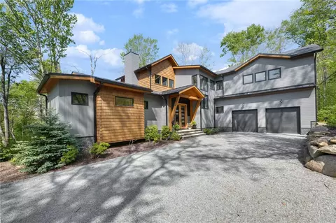 576 Eagle Springs Trl, Banner Elk, NC 28604