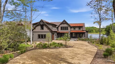 903 Summer Day Dr, Blowing Rock, NC 28605