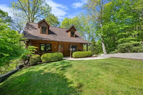 133 Brown Mountain Ridge Rd, Blowing Rock, NC 28605