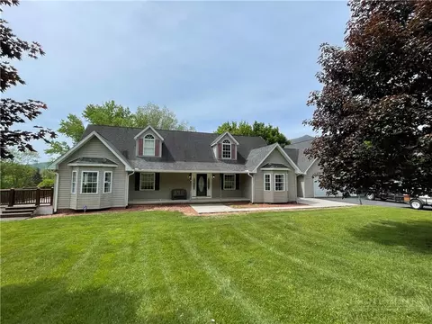 310 Don Walters Rd, Jefferson, NC 28640