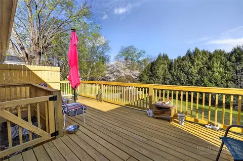708 NE Wilmore St, Lenoir, NC 28645