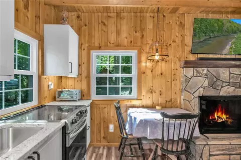 Kitchen - 204 Mountain Side Ln, Crumpler, NC 28617 photo 3 of 4