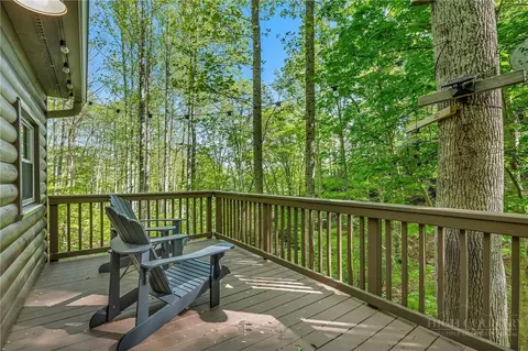 Exterior - 204 Mountain Side Ln, Crumpler, NC 28617 photo 3 of 9