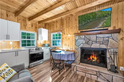 Kitchen - 204 Mountain Side Ln, Crumpler, NC 28617 photo 1 of 4