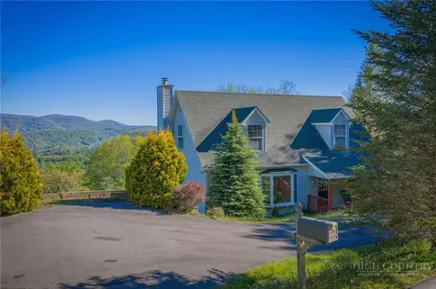 162 Rock Spring Cir, Sugar Mountain, NC 28604