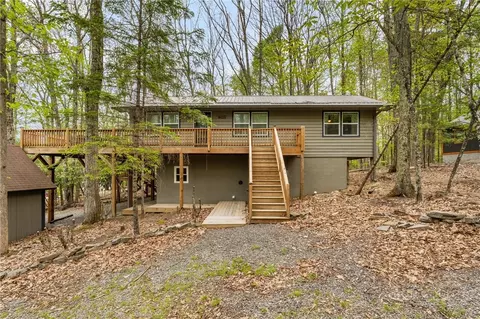 102 Teaberry Trl, Beech Mountain, NC 28604