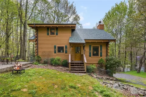 259 Greenbriar Rd, Beech Mountain, NC 28604