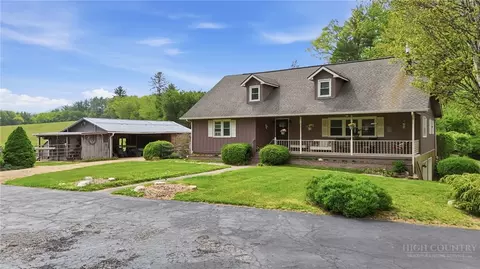 11 Summer Ln, Spruce Pine, NC 28777