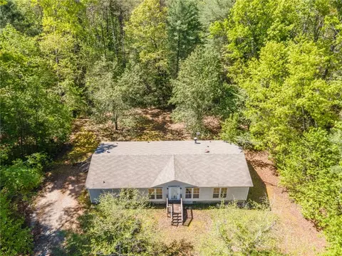 5793 Piedmont Rd, Morganton, NC 28655