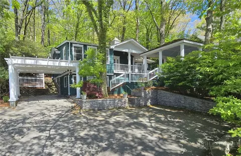 654 Goforth Rd, Blowing Rock, NC 28605